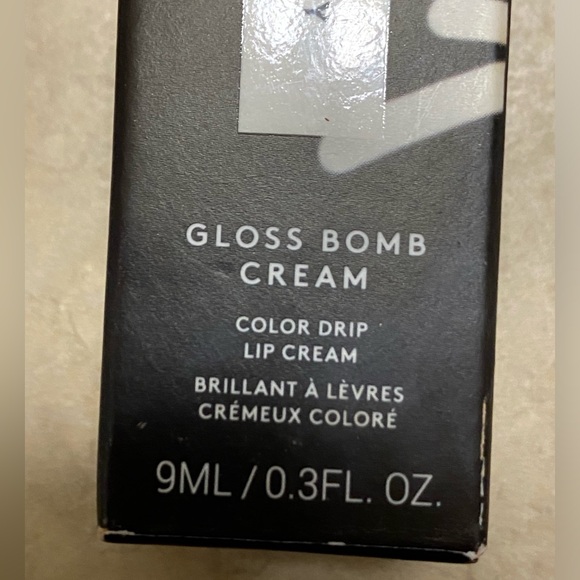 Fenty Beauty by Rihanna Gloss Bomb Cream Color Drip Lip Cream # 05 Fruit Snacks - Picture 3 of 8